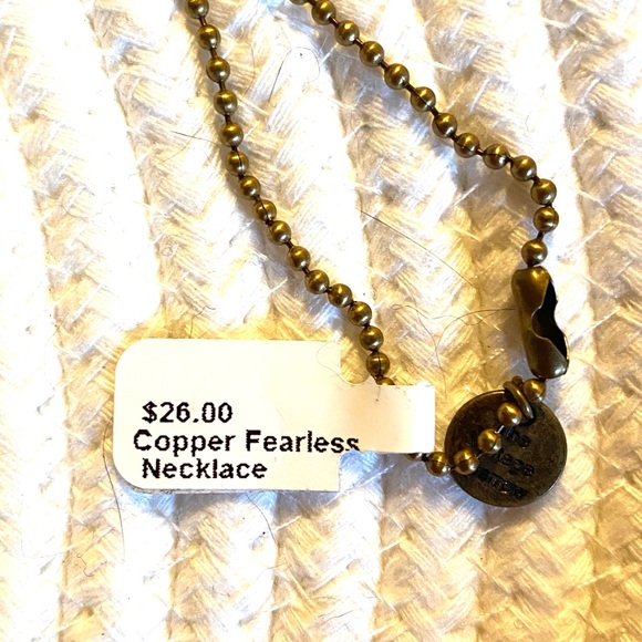 “Fearless” Arrow Necklace NWT - Picture 3 of 7